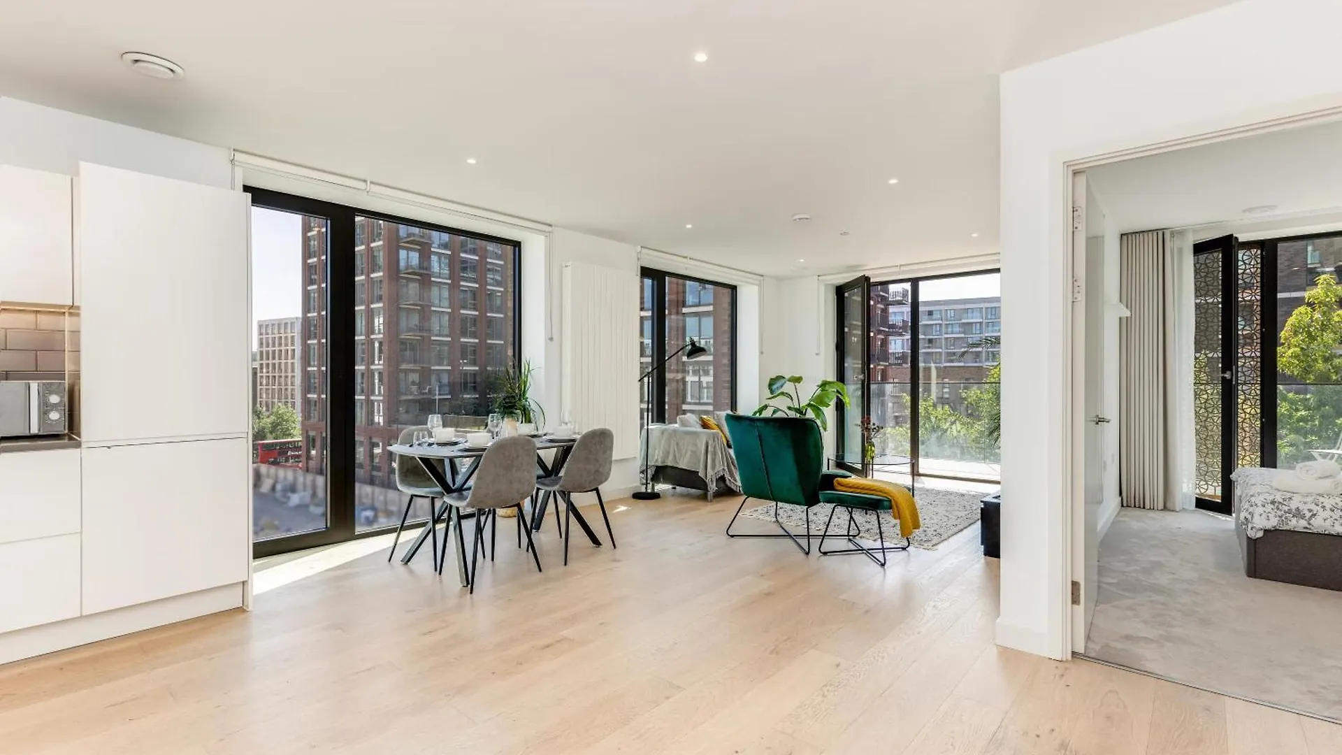 Khayat Homes - The Lasgidi - Two Bed Apt Barking
