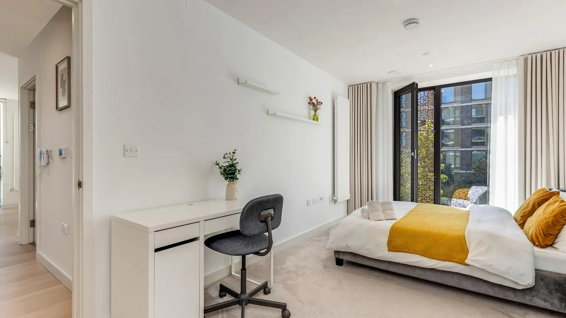 Apartment Khayat Homes - The Lasgidi - Two Bed Apt Barking