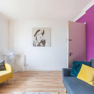 Cosy 1 Bedroom Flat Near Town Centre Apartment